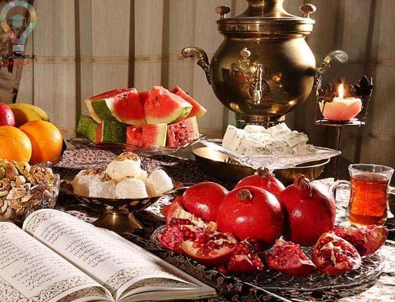 تزیین سفره شب یلدا شیک برای منزل سال 1400