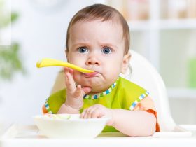 خوراکی‌های ممنوع برای کودکان زیر یک سال !