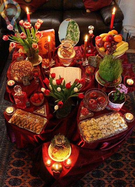 تزیین میز شب یلدا لاکچری