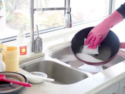 5 راه تمیز کردن ماهیتابه و قابلمه