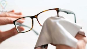 8 ترفند برای تمیز کردن عینک