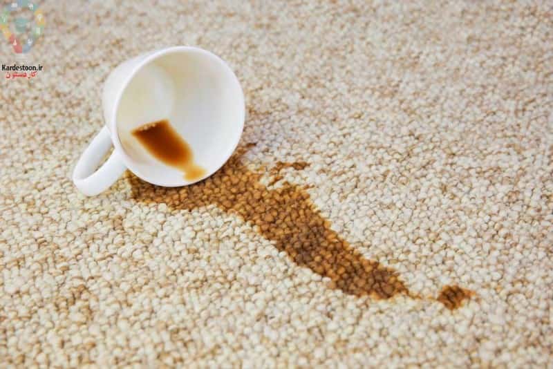 چگونه قهوه را از روی فرش پاک کنیم؟