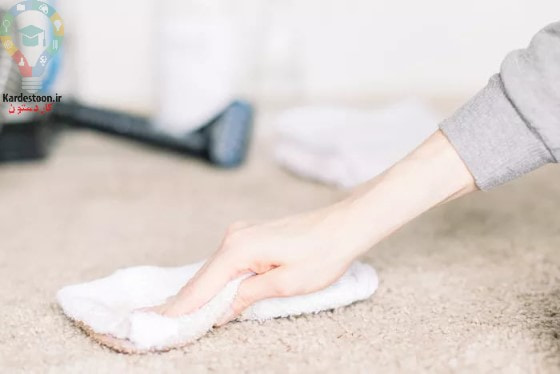 چگونه قهوه را از روی فرش پاک کنیم؟