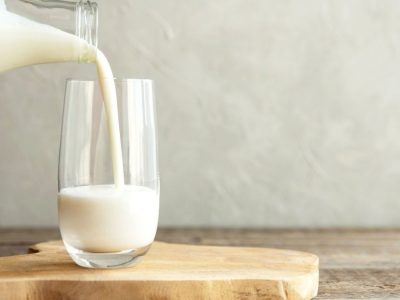 راه حل هایی برای درمان مسمومیت با شیر در خانه