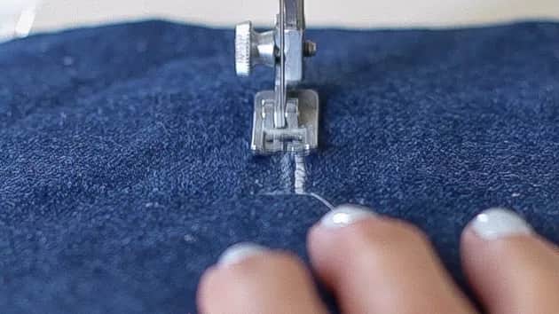 چگونه جا دکمه باز کنیم؟