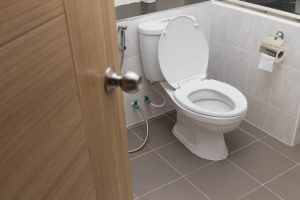 دلیل قطع نشدن آب سیفون توالت فرنگی چیست؟