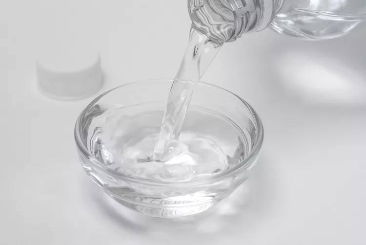نحوه از بین بردن بوی سیگار از خانه