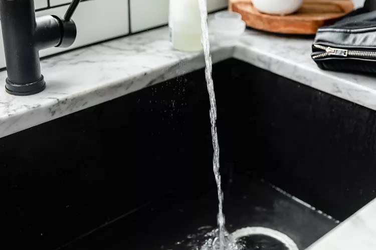 چگونه از کت چرم مراقبت کنیم؟