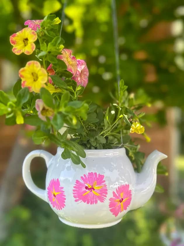 آموزش ساخت گلدان با قوری 