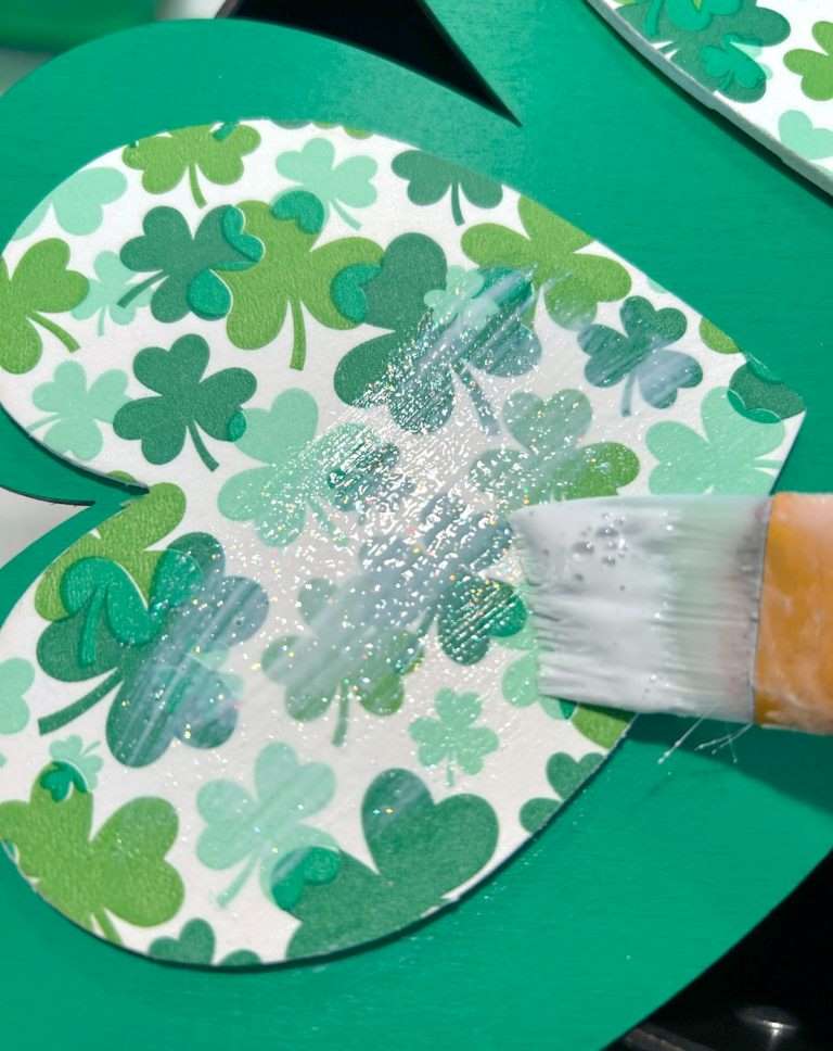 برگ انجیر چوبی