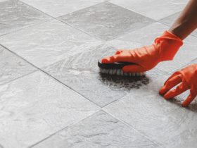 چطور لکه گچ را از روی سرامیک و کاشی پاک کنیم؟