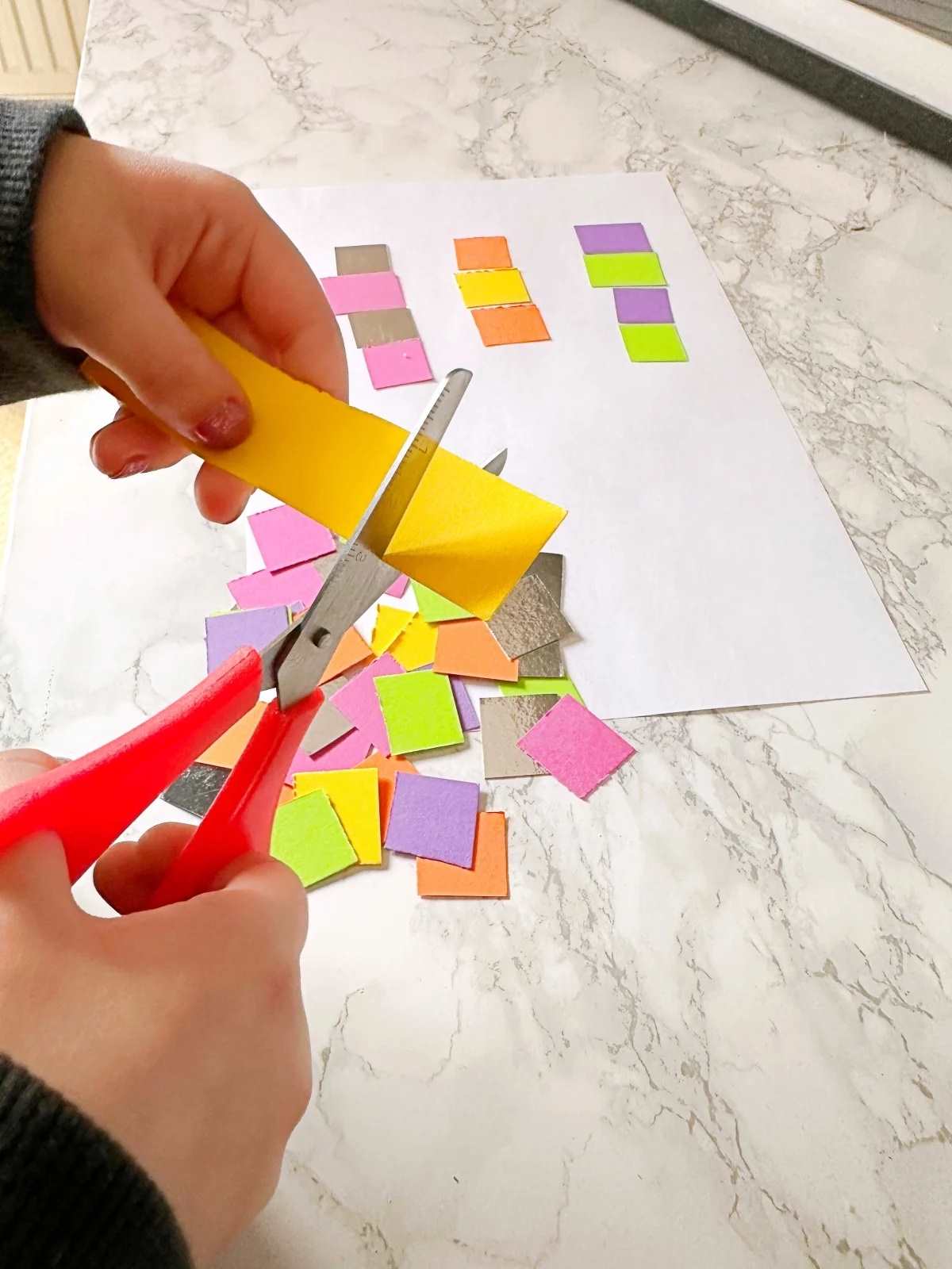 راهنمای توسعه مهارت‌های قیچی در کودکان پیش‌دبستانی