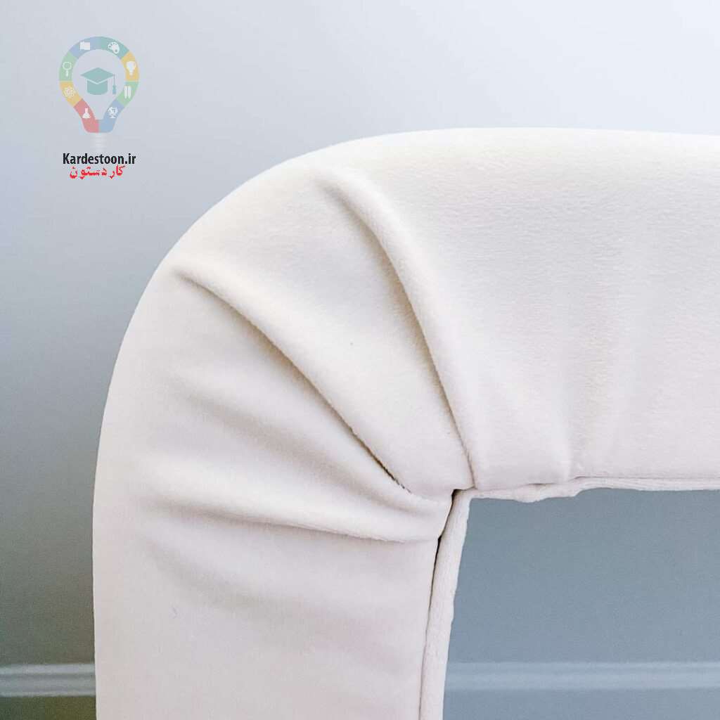 گوشه‌ها را چین دهید